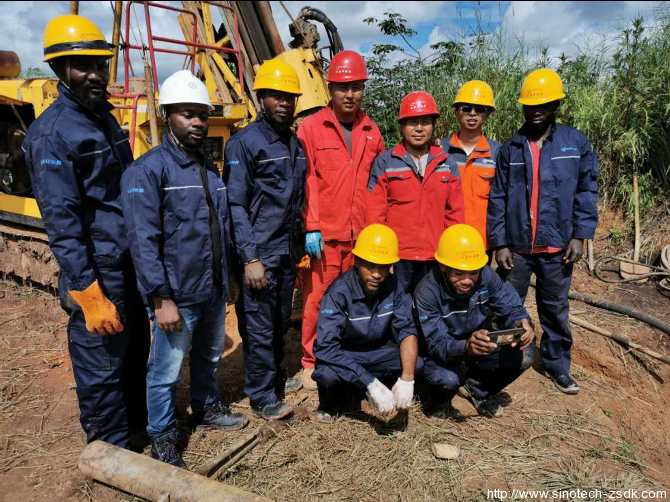 剛果（金）CDM公司鉆探施工現(xiàn)場